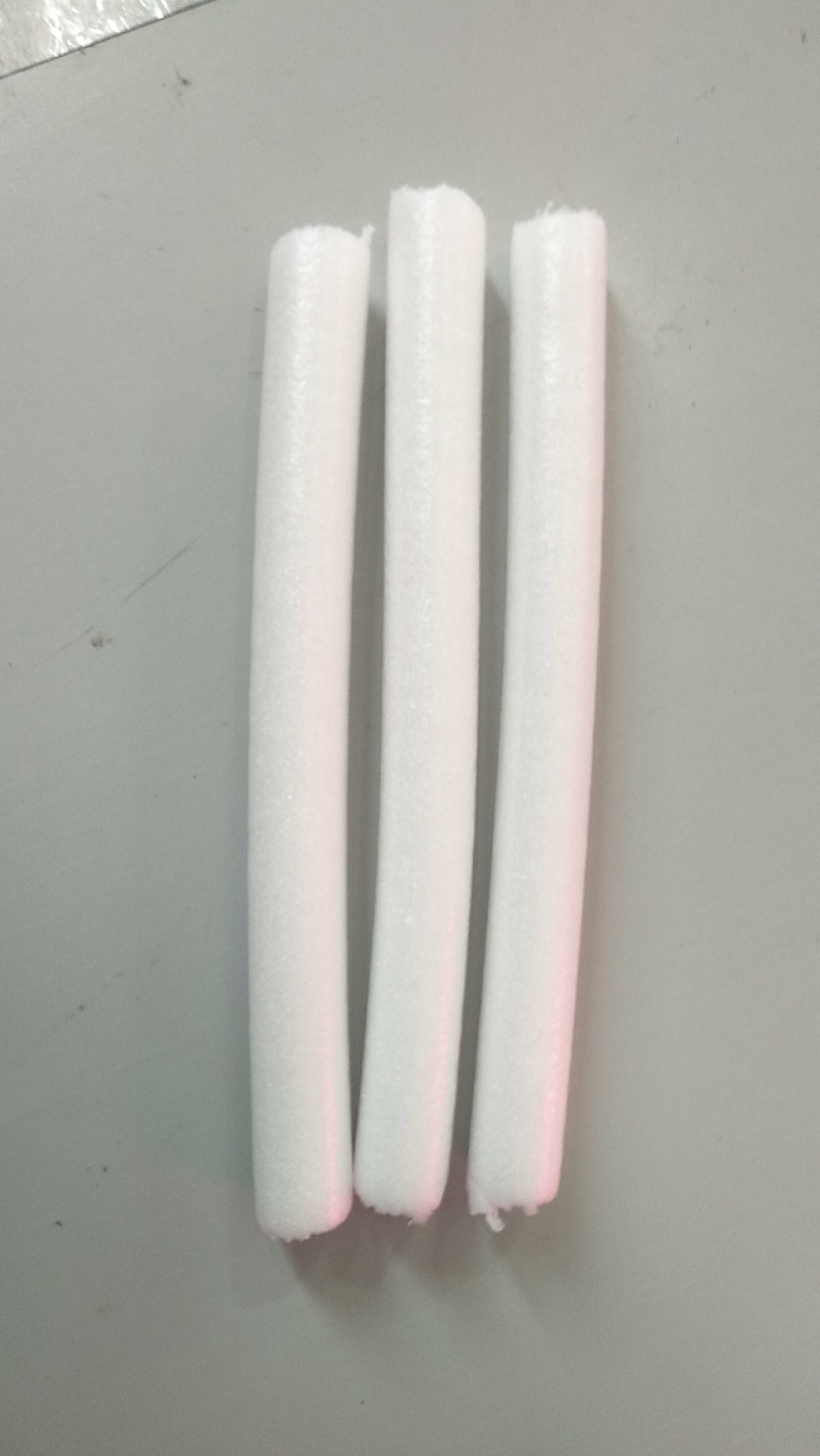 Foam sticks for sofa covers