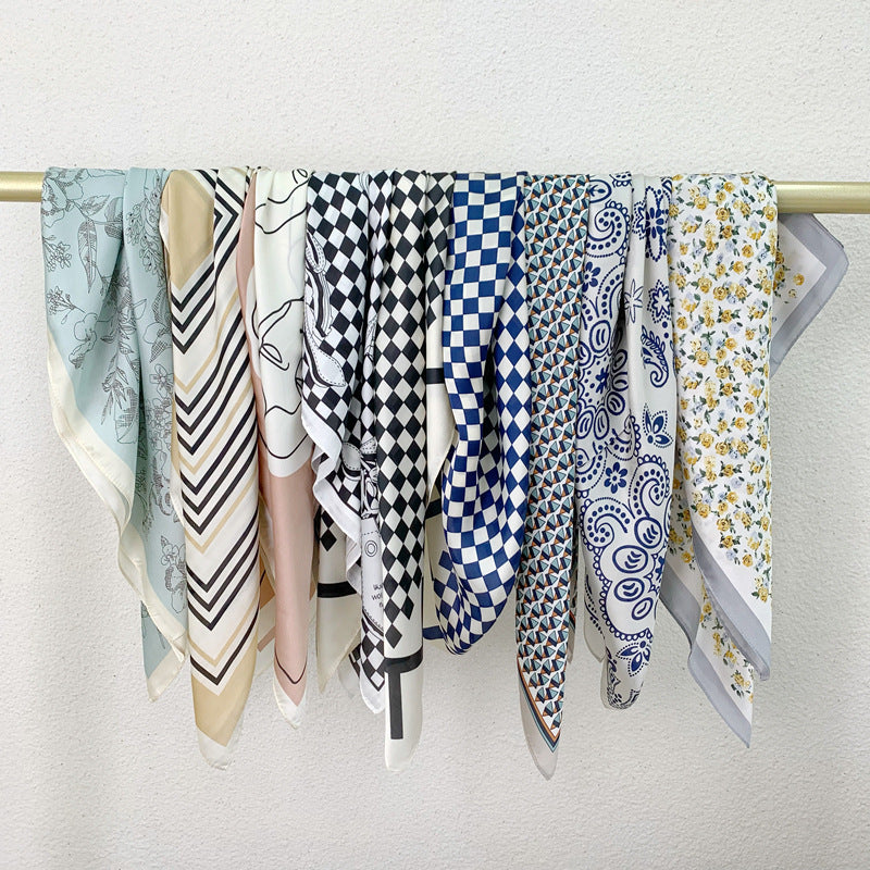 New Black And White Checkerboard Scarf Women