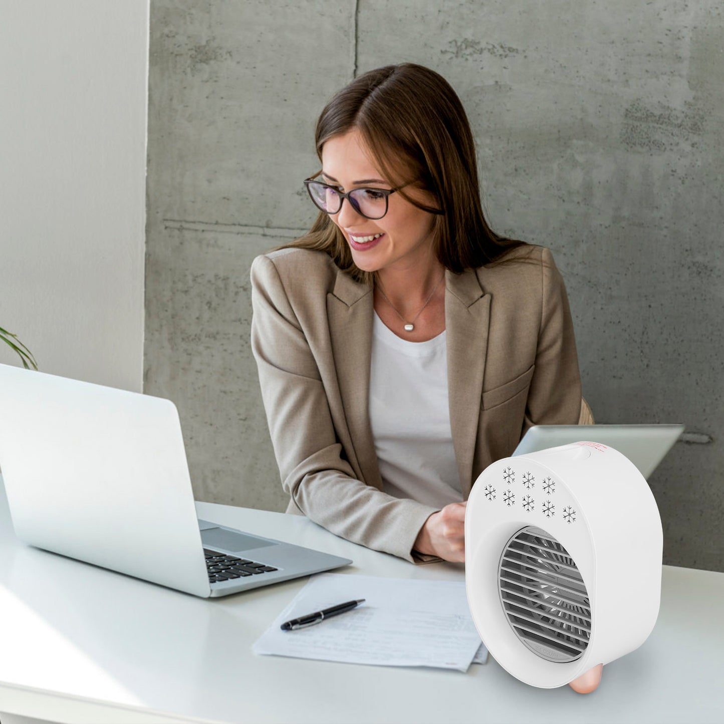 4 In 1 Portable Mini Desktop Air Conditioner Fan Water Mist Cooling Fan USB Rechargeable Humidifier Fan Evaporative Air Cooler 3 Wind Modes Colorful Lights